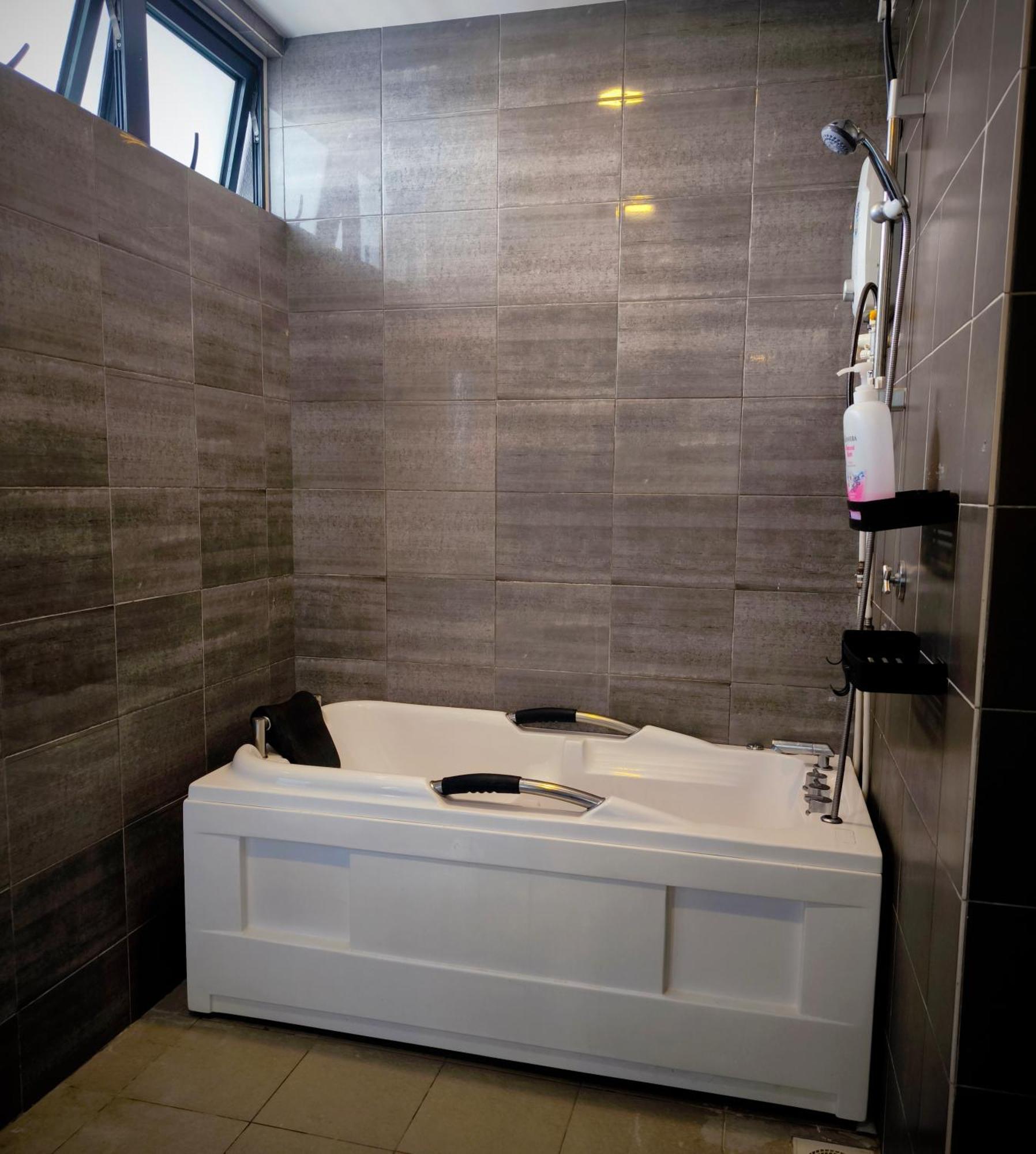 Eshue Designer Suites @ Simfoni Towers Cheras Kültér fotó